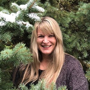 Meet your Posher, Debora